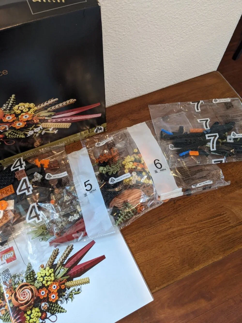 LEGO Botanicals Set #10314 Dried Flower Centerpiece - New in Opened/Damaged Box